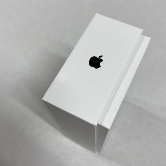 New Apple Magic Mouse Model A1657 - Box is Open. - Picture 4 of 4